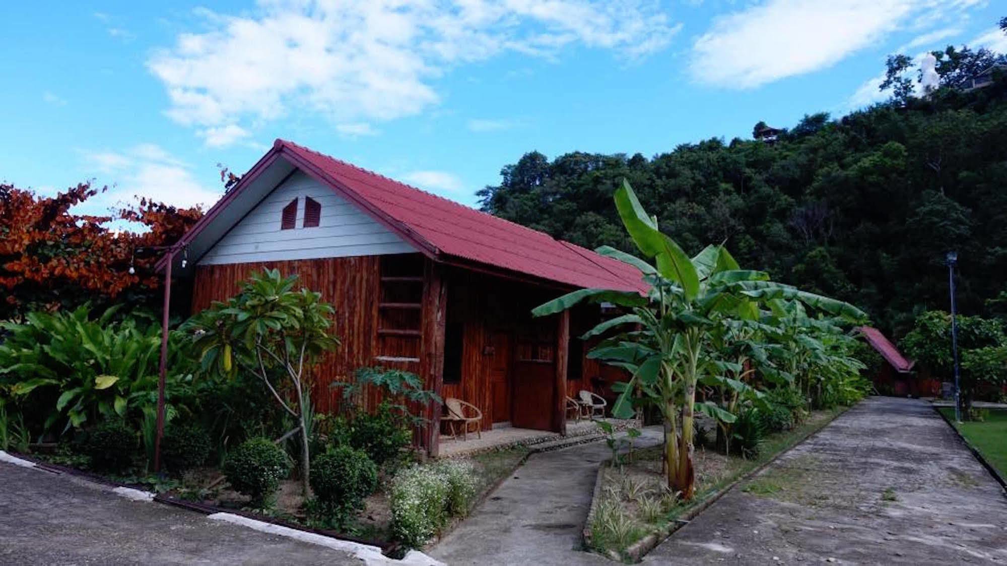 Khun Mai Baan Suan Resort Mae Ai Exterior photo